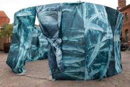 Anna Schapiro, Empty Center, based on a poem by Rosmarie Waldrop On Lawn of Excluded Middle, 2016, photo: Jasper Kettner Anna Schapiro, visual artist, writer and editor based in Berlin