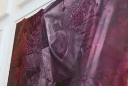 Anna Schapiro, Offene Geheimnisse II (Open Secrets II), (Blue Violet, Indigo, Payne's Grey, Slate Grey, Bordeaux, Burnt Sienna, Yellow Ochre, genuine Indigo, Iron Oxide Red, Bohemian Green Earth), 2023, photo: Robert Vanis