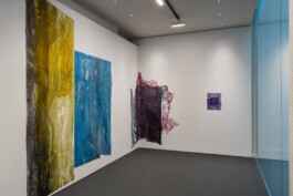 Anna Schapiro, Reverse Motion, 2024, photo: Alicja Kielan Anna Schapiro, Offene Geheimnisse II (Open Secrets II), (Blue Violet, Indigo, Payne's Grey, Slate Grey, Bordeaux, Burnt Sienna, Yellow Ochre, genuine Indigo, Iron Oxide Red, Bohemian Green Earth), 2023, photo: Robert Vanis